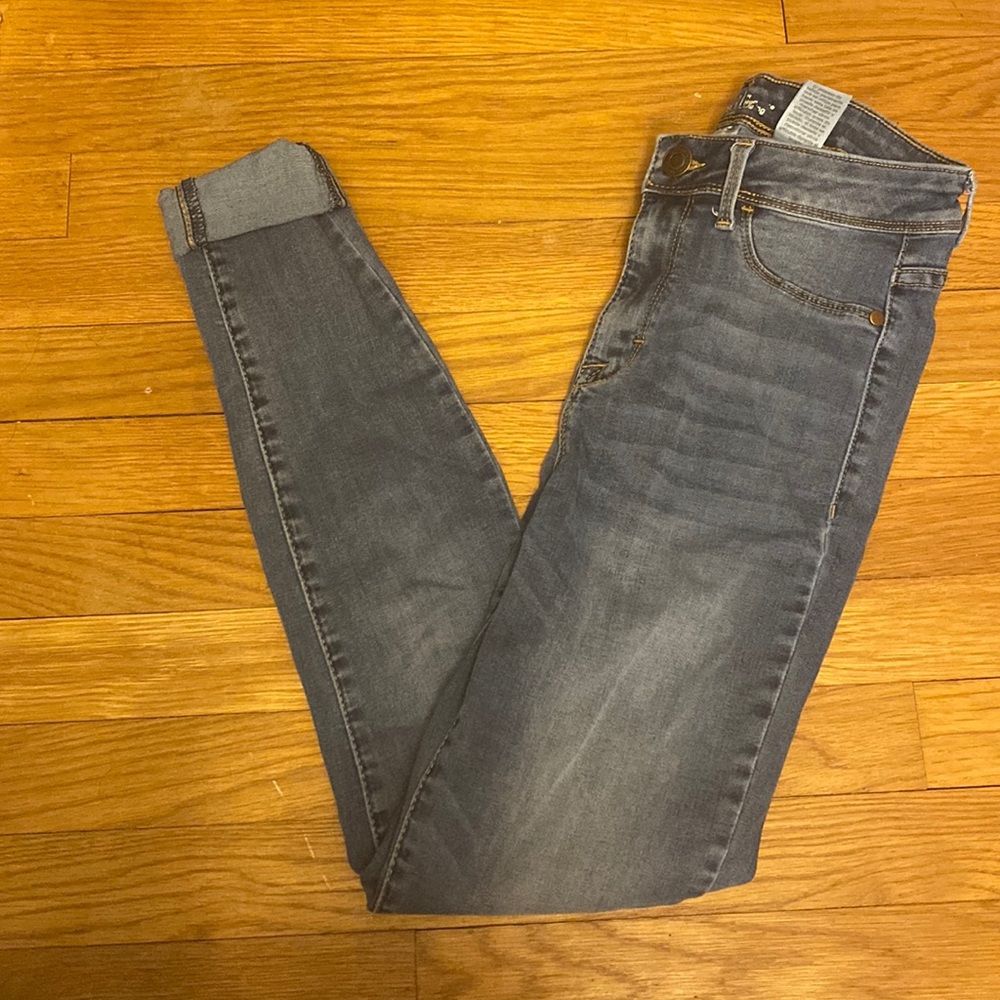 No Boundaries Lightwash High Rise Jeggings
